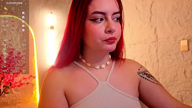 Soffia Hot Tx online show from March 11, 2026, 12:43 pm