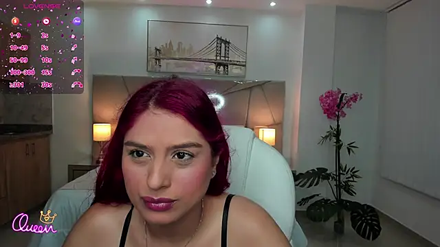 Raven-reyess online show from April 23, 2026, 9:05 pm