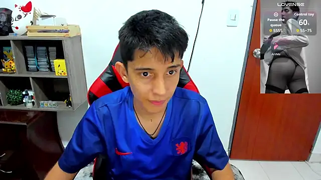 gomitaboy1 online show from April 28, 2026, 7:07 pm