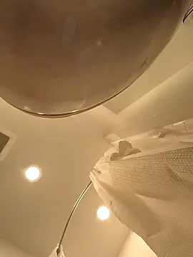 luckilyfound3 online show from April 4, 2026, 9:49 am