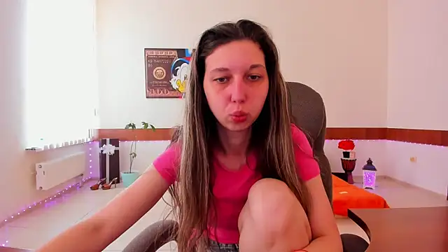 Ellina Star online show from April 16, 2026, 8:04 am