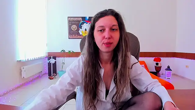 Ellina Star online show from April 22, 2026, 8:10 am