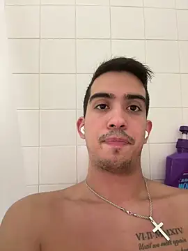 papichulo102099 online show from March 9, 2026, 3:21 am