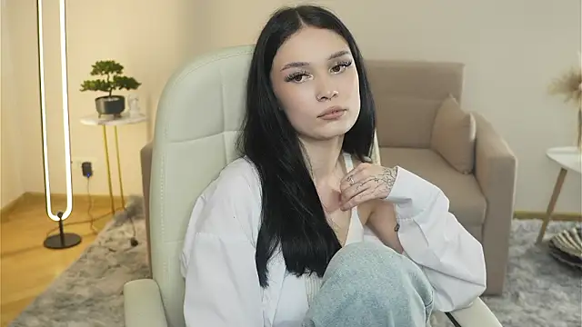 LynnCiprian online show from March 9, 2026, 1:14 pm