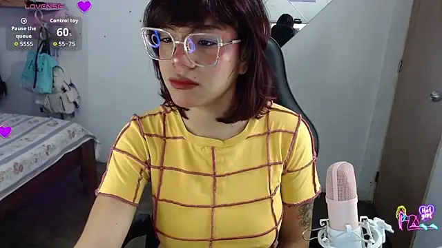 kinky catalina online show from May 7, 2026, 8:39 am