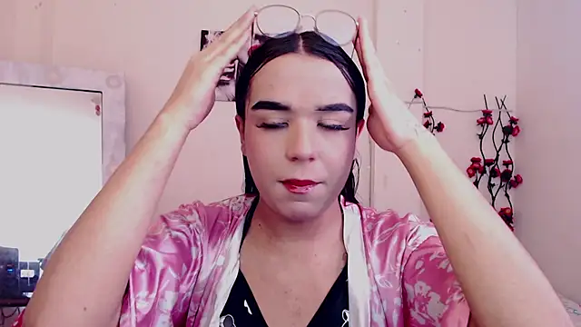 Candyy doll   online show from April 21, 2026, 7:42 pm