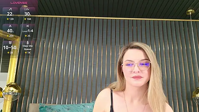 Snapshot of BeatriceHaze chatting on March 15, 2026, 8:27 pm BeatriceHaze online show from March 15, 2026, 8:27 pm