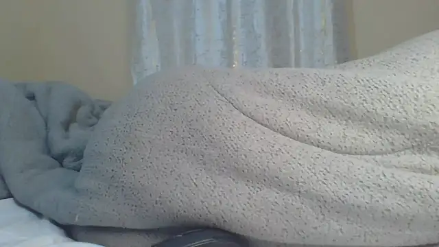 Snapshot of ndivhuwomuleya chatting on May 13, 2026, 4:25 pm ndivhuwomuleya online show from May 13, 2026, 4:25 pm