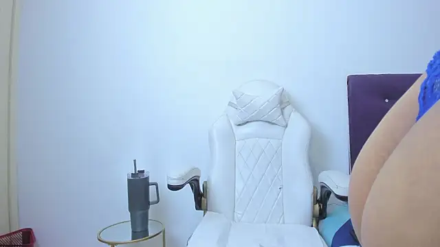 madelinesquirt online show from March 24, 2026, 7:14 pm