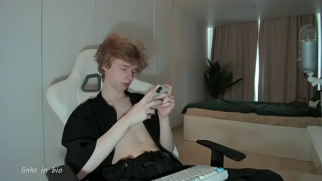 Wawesuc online show from April 30, 2026, 6:20 am