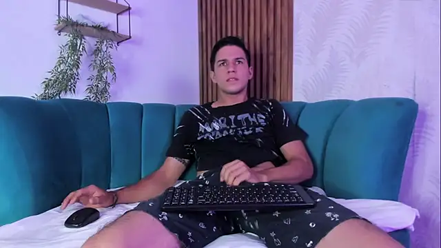 Jean Jagger online show from March 10, 2026, 11:36 am