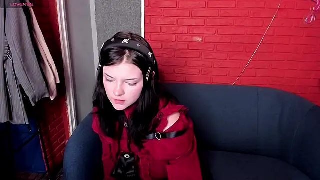 EsterTwilight online show from March 24, 2026, 3:56 pm