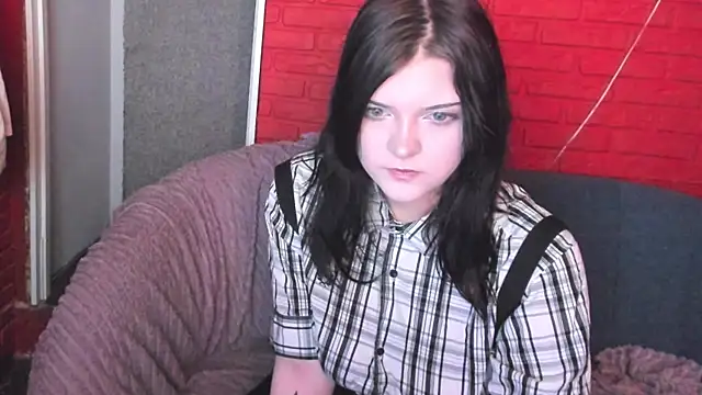 EsterTwilight online show from April 9, 2026, 3:40 pm