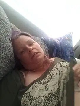 kimmiezz online show from July 6, 2026, 7:16 pm
