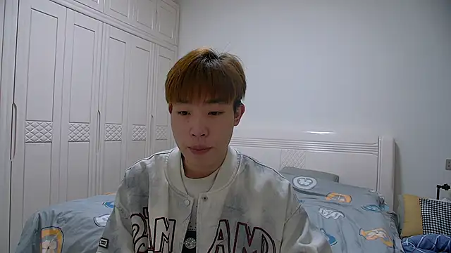 Similu-001 online show from March 8, 2026, 10:07 am