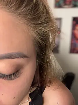 CarolQueen1  online show from April 10, 2026, 12:34 pm