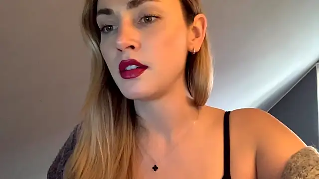 ScarlettSensitive online show from March 17, 2026, 3:15 pm