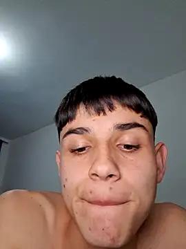 AxelKiran online show from April 20, 2026, 11:28 pm