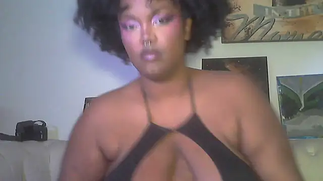 juicy janet online show from March 12, 2026, 3:49 pm