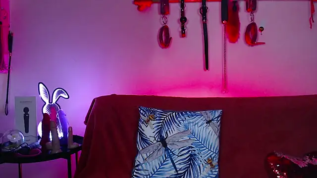 RedWidowCol online show from April 8, 2026, 10:00 pm