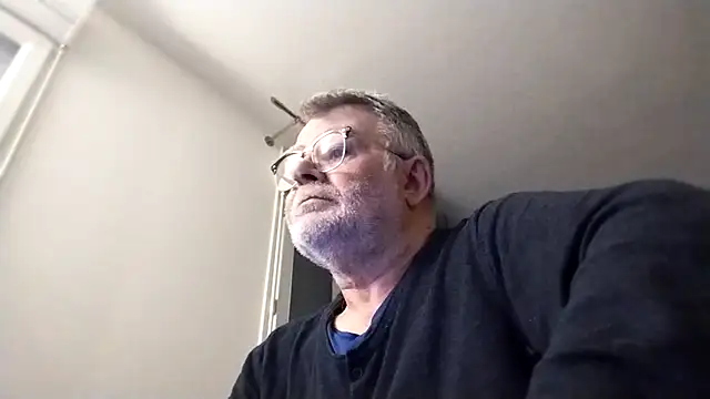 oura online show from April 18, 2026, 4:59 am