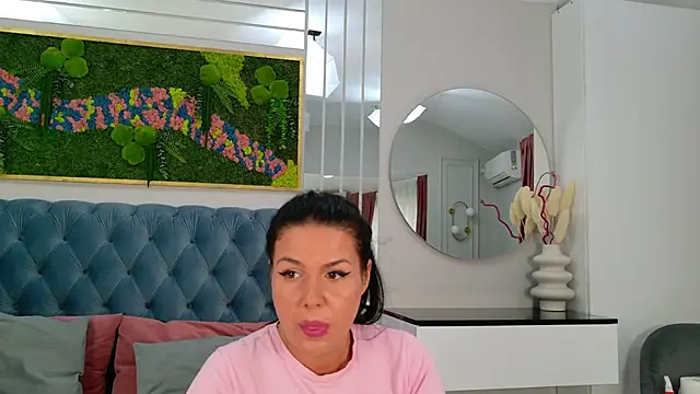 AnneRey online show from April 29, 2026, 7:34 am