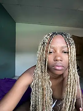 blackkPetitte online show from April 18, 2026, 1:46 pm