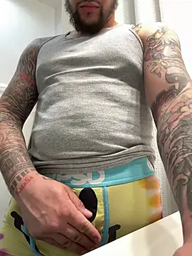bigpappiii09 online show from May 14, 2026, 6:27 pm