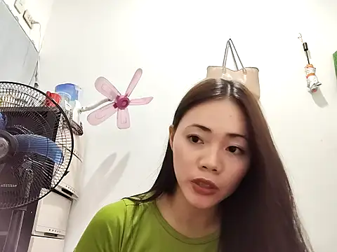 Stacyr online show from March 12, 2026, 3:38 pm