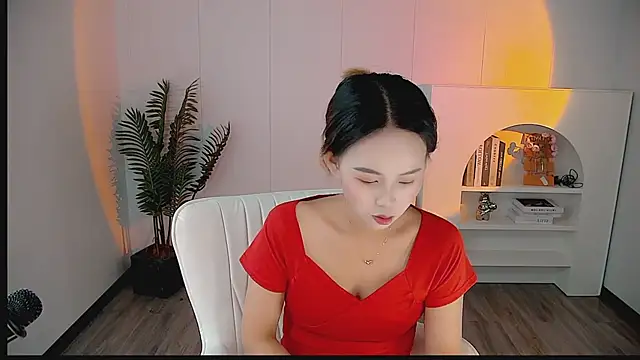 zhoulan-bb online show from April 16, 2026, 2:12 am