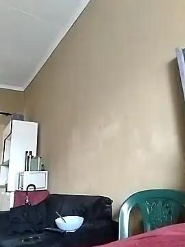 Prettylicou online show from April 8, 2026, 9:11 am