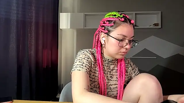 KlairRoms online show from March 16, 2026, 8:07 am