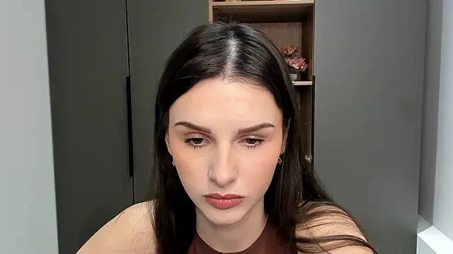 HanneloreCotty online show from March 16, 2026, 5:44 am