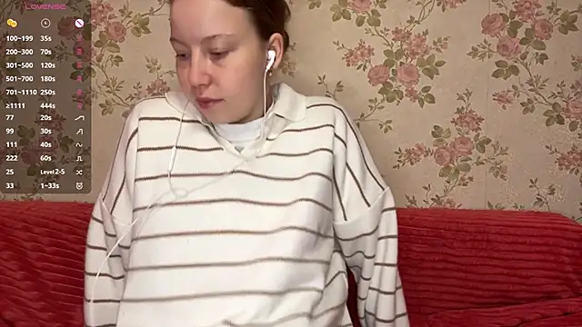 EleneShedden online show from April 20, 2026, 7:11 am