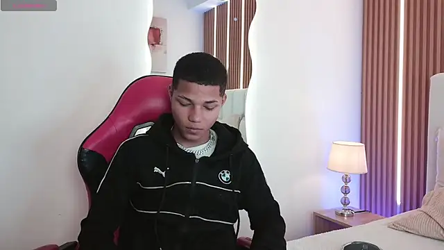 Kelvin Josue online show from May 3, 2026, 8:56 pm
