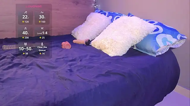 Enzoo98  online show from March 26, 2026, 7:45 pm