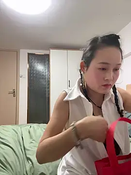 fangfang2026 online show from March 18, 2026, 12:08 pm