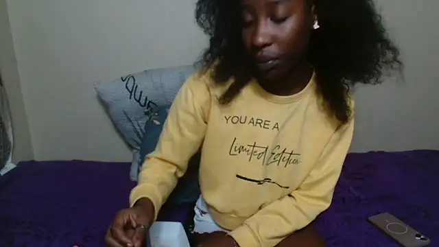 AfricanMelaninDoll online show from April 23, 2026, 4:41 am