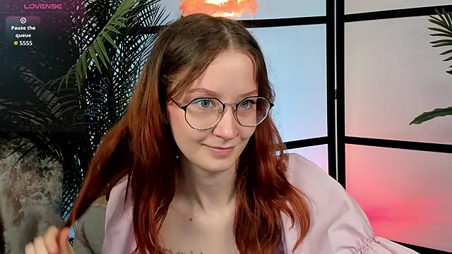 AmelieViolet online show from June 23, 2026, 3:15 am