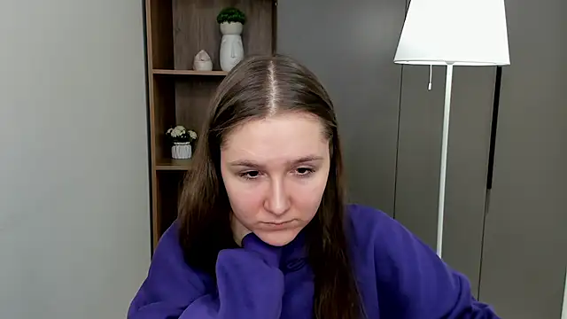 HerminaBatiz online show from March 17, 2026, 5:21 am