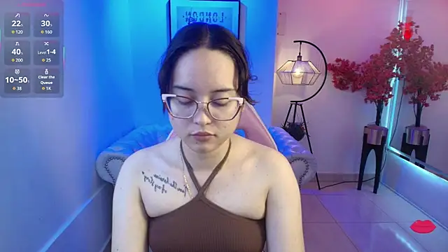 Shady bug online show from April 28, 2026, 8:13 pm
