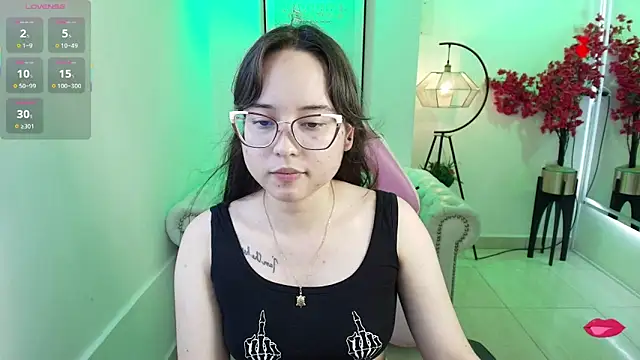 Shady bug online show from April 30, 2026, 8:27 pm