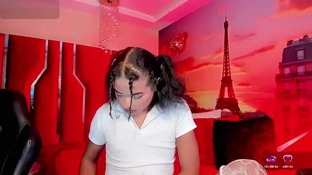 Paola Delfino online show from May 29, 2026, 11:27 am
