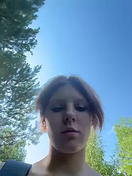 NinaParri online show from June 25, 2026, 3:04 am