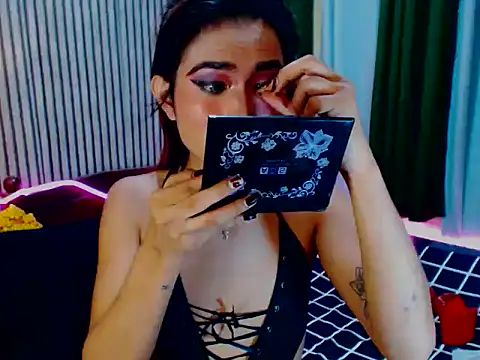 2fuckingwildDolls online show from June 22, 2026, 4:59 pm