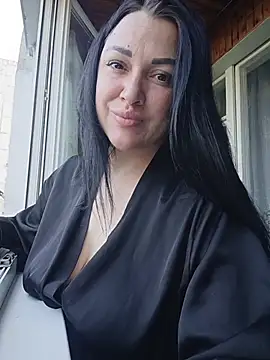 Snapshot of Elsie-Nora chatting on June 26, 2026, 5:24 am Elsie-Nora online show from June 26, 2026, 5:24 am