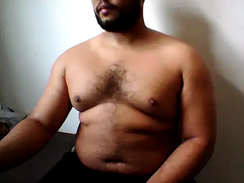 Derick 013 online show from June 3, 2026, 4:23 pm