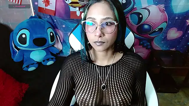 CataLopezzz online show from July 5, 2026, 1:10 am