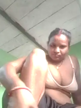 Shivani09900 online show from June 16, 2026, 8:36 am
