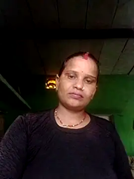 Shivani09900 online show from July 3, 2026, 10:11 am